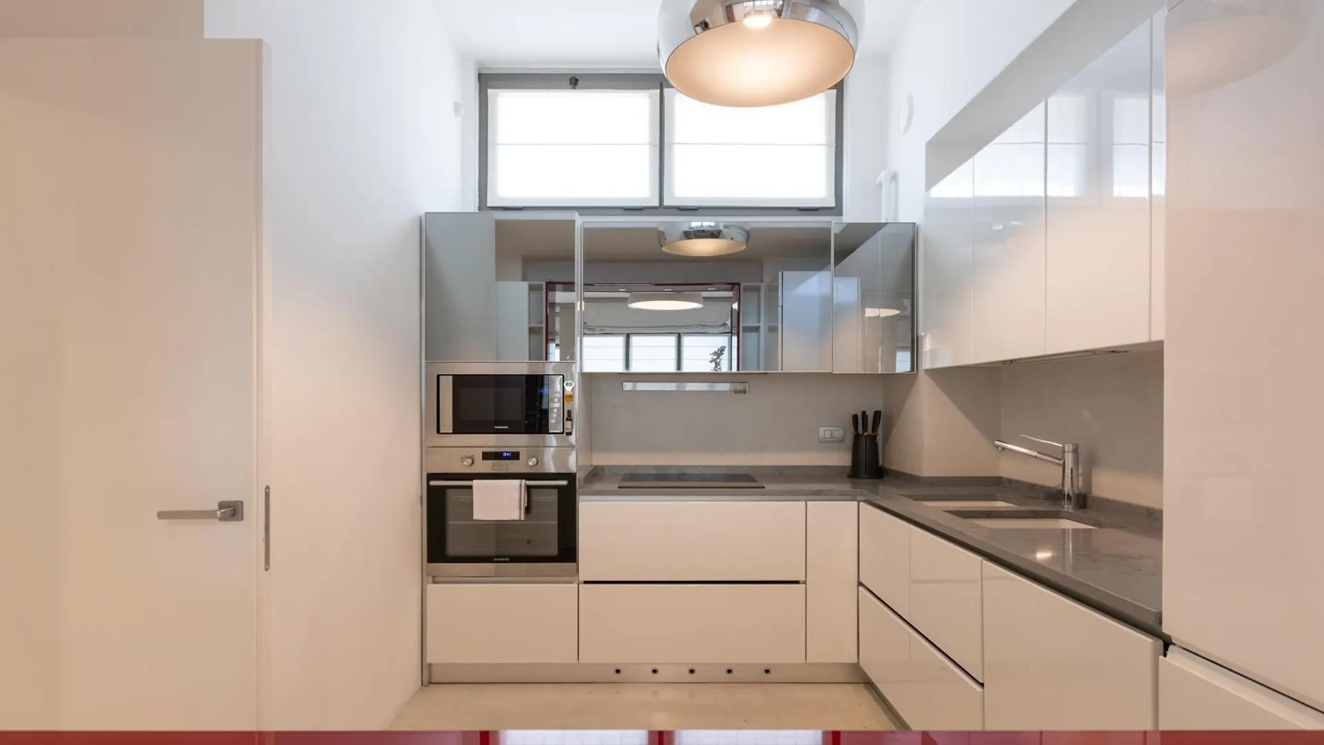Apartamento Ampio Bilocale Repubblica - Mirable Pm Milán 0*,  Italia